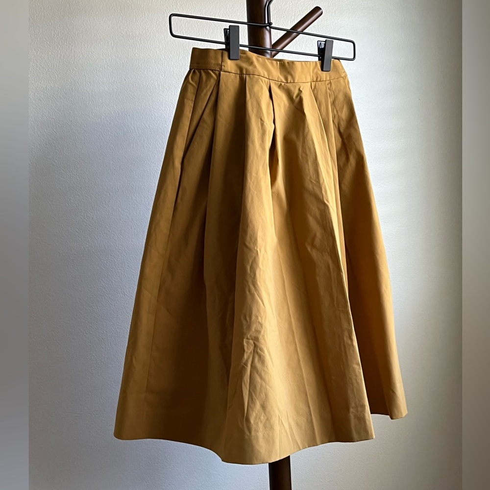 Uniqlo Pleated A Line Skirt with Pockets (XS) Mustard Yellow